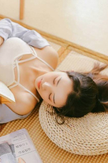 八重神子拿黄瓜擦自己
